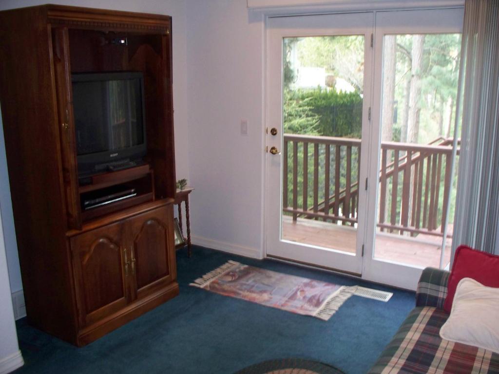 River Cove Elegant Waterfront Bed & Breakfast Пост Фолс Стая снимка