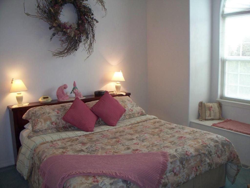 River Cove Elegant Waterfront Bed & Breakfast Пост Фолс Стая снимка